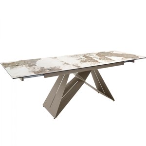 Étkezőasztalok kategória